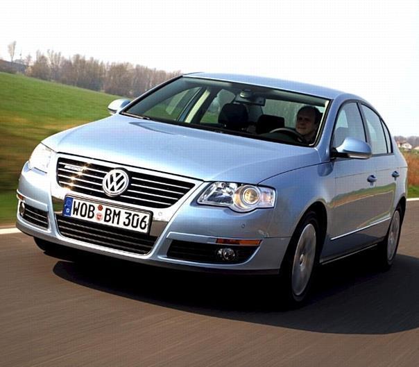 Passat BlueMotion: Der 1,9-Liter-TDI-Dieselmotor leistet 105 PS und ein maximales Drehmoment: von 250 Nm bei 1900 U/min. 0-100 km/h: 12,1 s, Höchstgeschwindigkeit: 193 km/h (Kombi: 190 km/h),